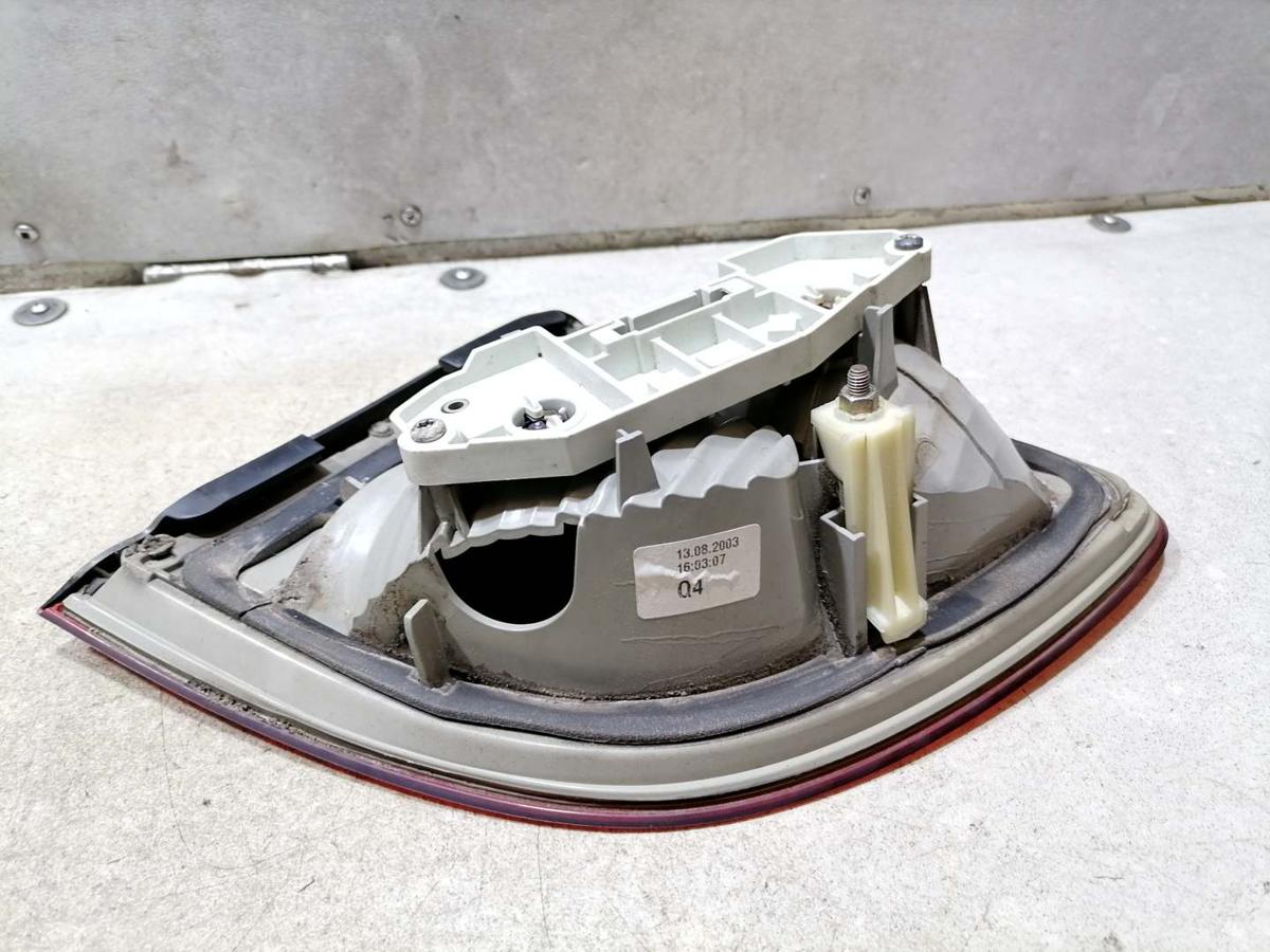 Mercedes Benz E Klasse S211 original Rücklicht Rückleuchte Schlussleuchte innen links Bj.2004 Mercedes Benz E Klasse S211 original Rücklicht Rückleuchte Schlussleuchte innen links Bj.2004